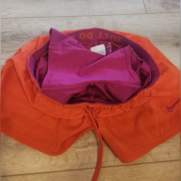 Nike Dri Fit running shorts, women's small - Picture 6 of 6